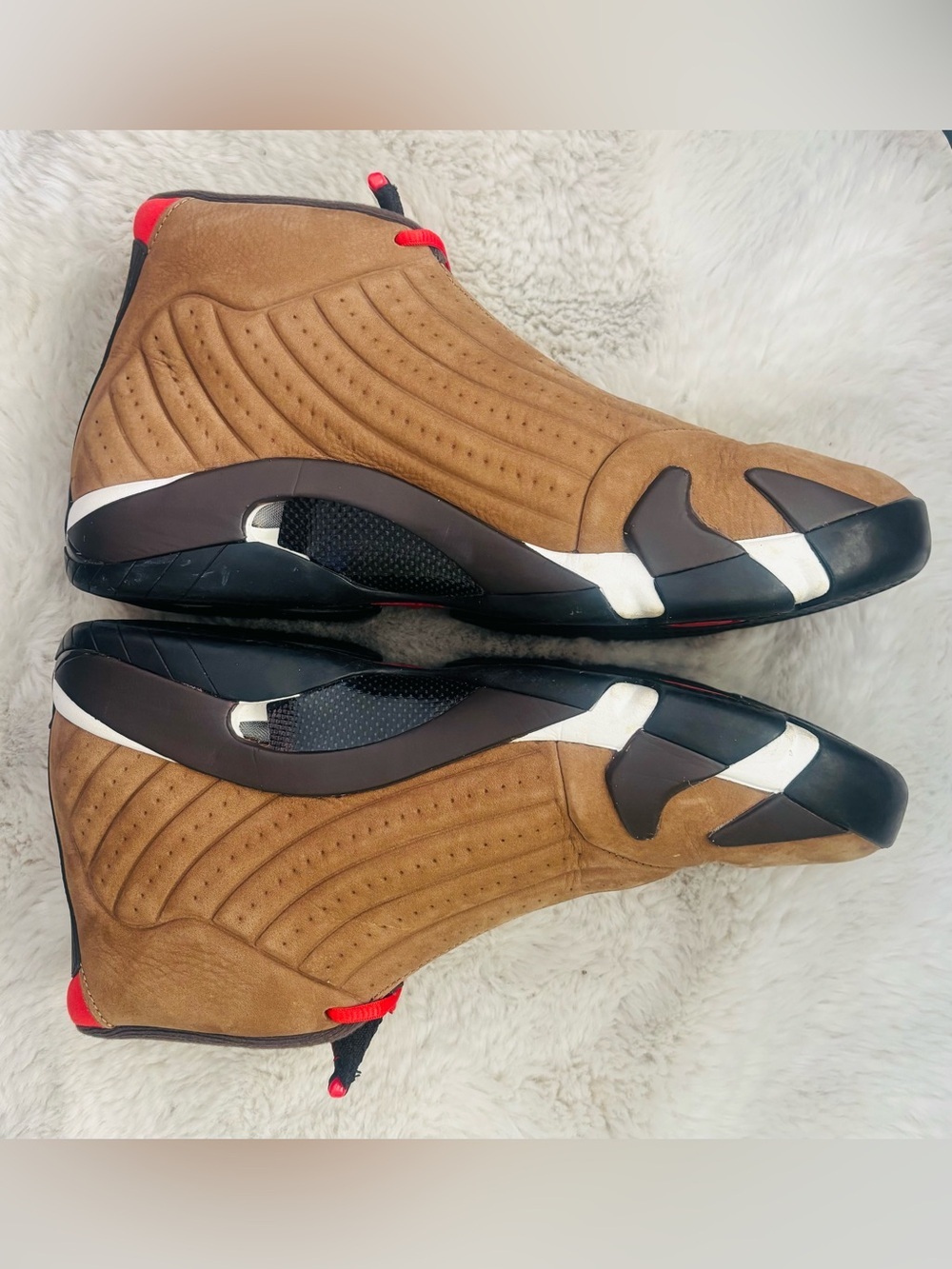 Jordan 14 Retro 'Winterized'
Sneaker Tennis Shoes Size: 11.5 - Picture 4 of 9